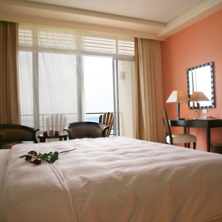 Chateau Beach Resort Kenting Δωμάτιο φωτογραφία A bedroom