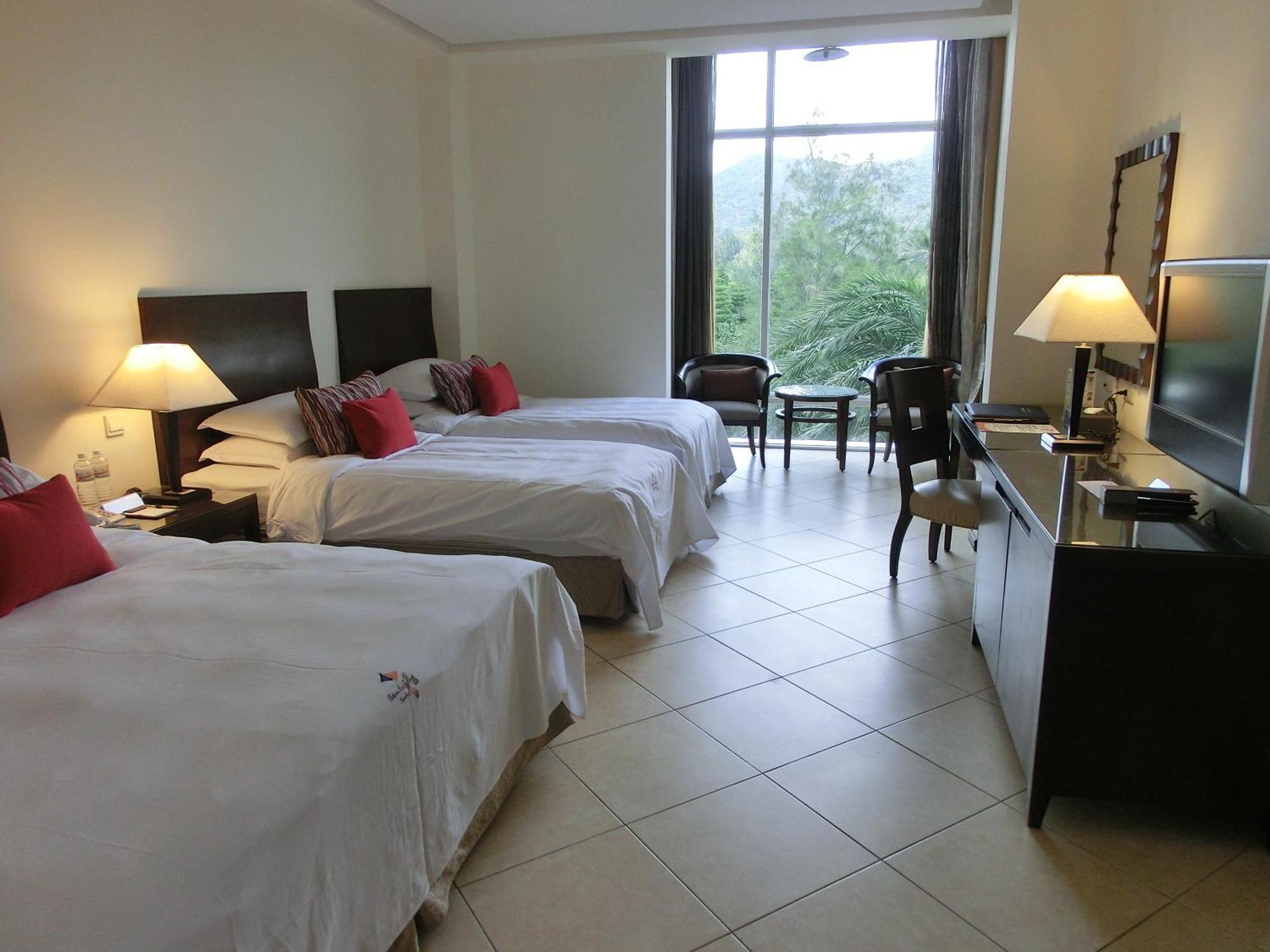 Chateau Beach Resort Kenting Εξωτερικό φωτογραφία A room at the hotel