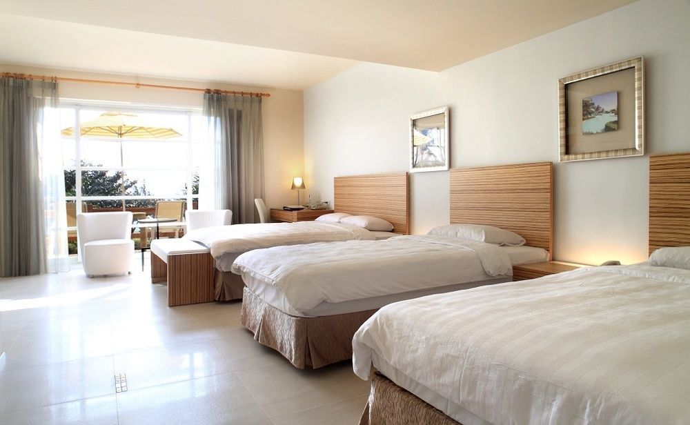 Chateau Beach Resort Kenting Εξωτερικό φωτογραφία A room at the hotel